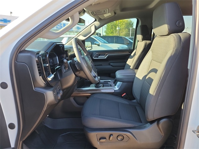 Chevrolet Silverado 1500 RST Crew Cab 2WD 2025