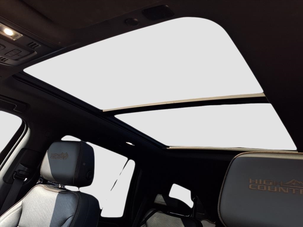 Chevrolet Tahoe High Country 4WD 2022