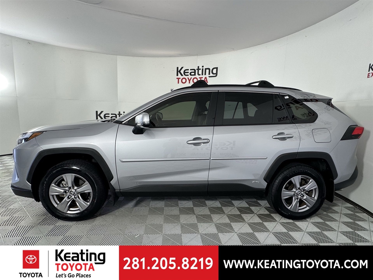 Toyota RAV4 Hybrid XLE 2022