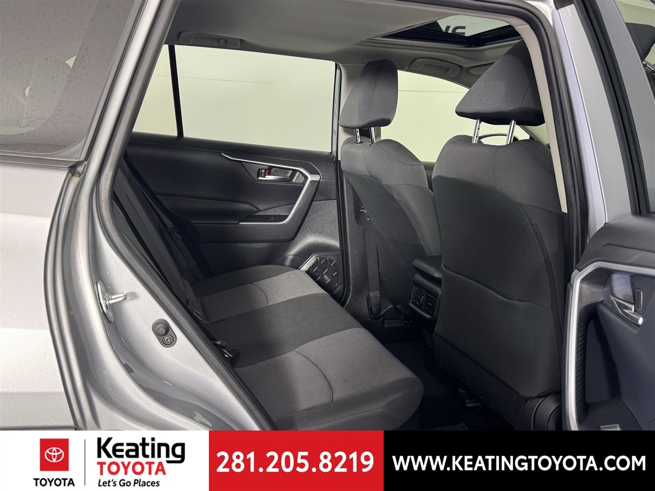 Toyota RAV4 Hybrid XLE 2022