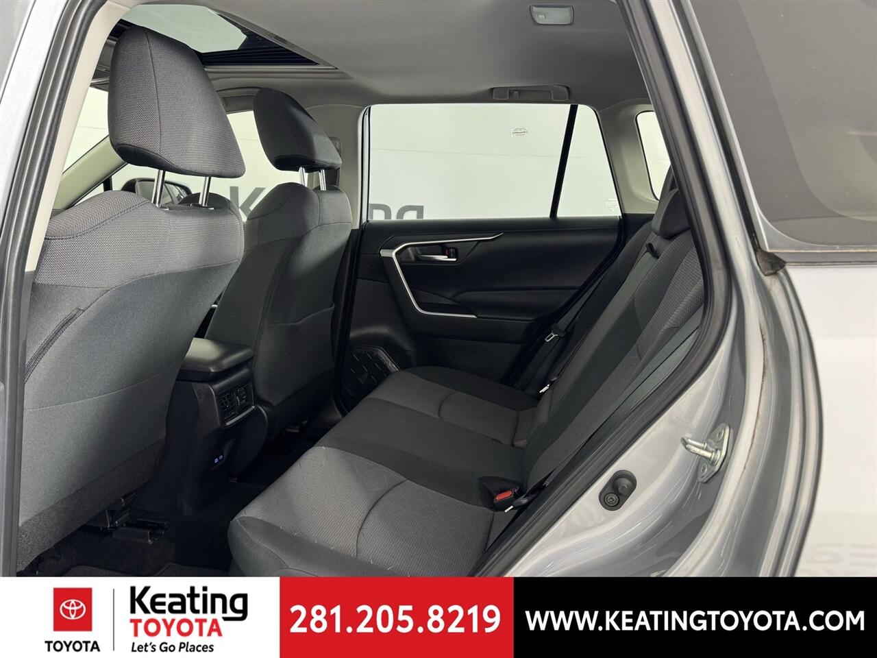 Toyota RAV4 Hybrid XLE 2022