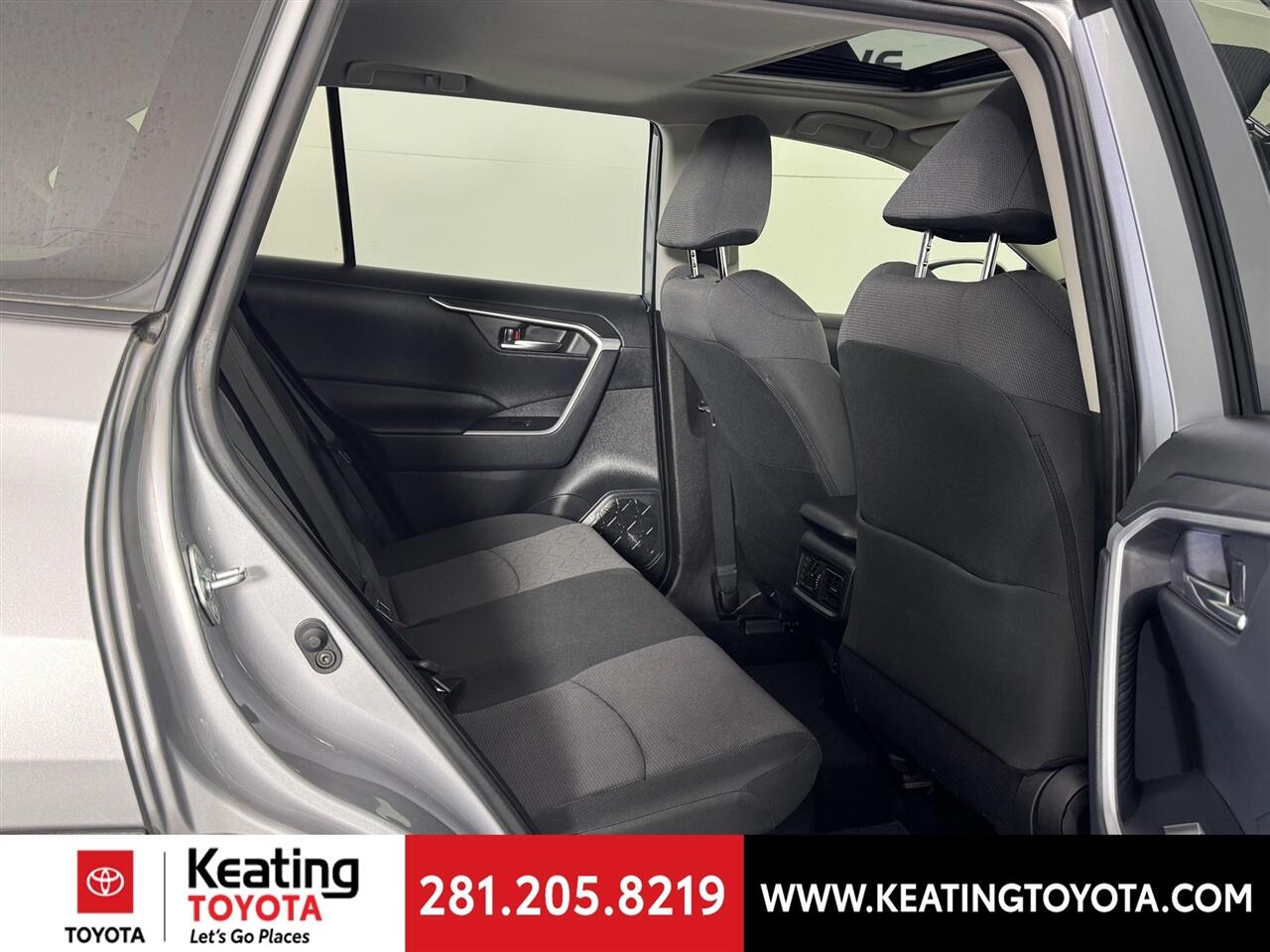 Toyota RAV4 Hybrid XLE 2022