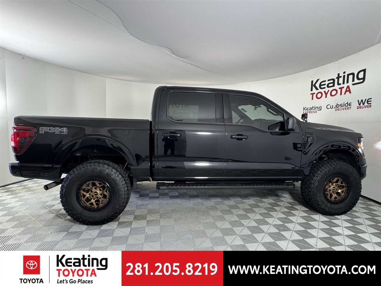 Ford F-150 XLT SuperCrew 4WD 2025