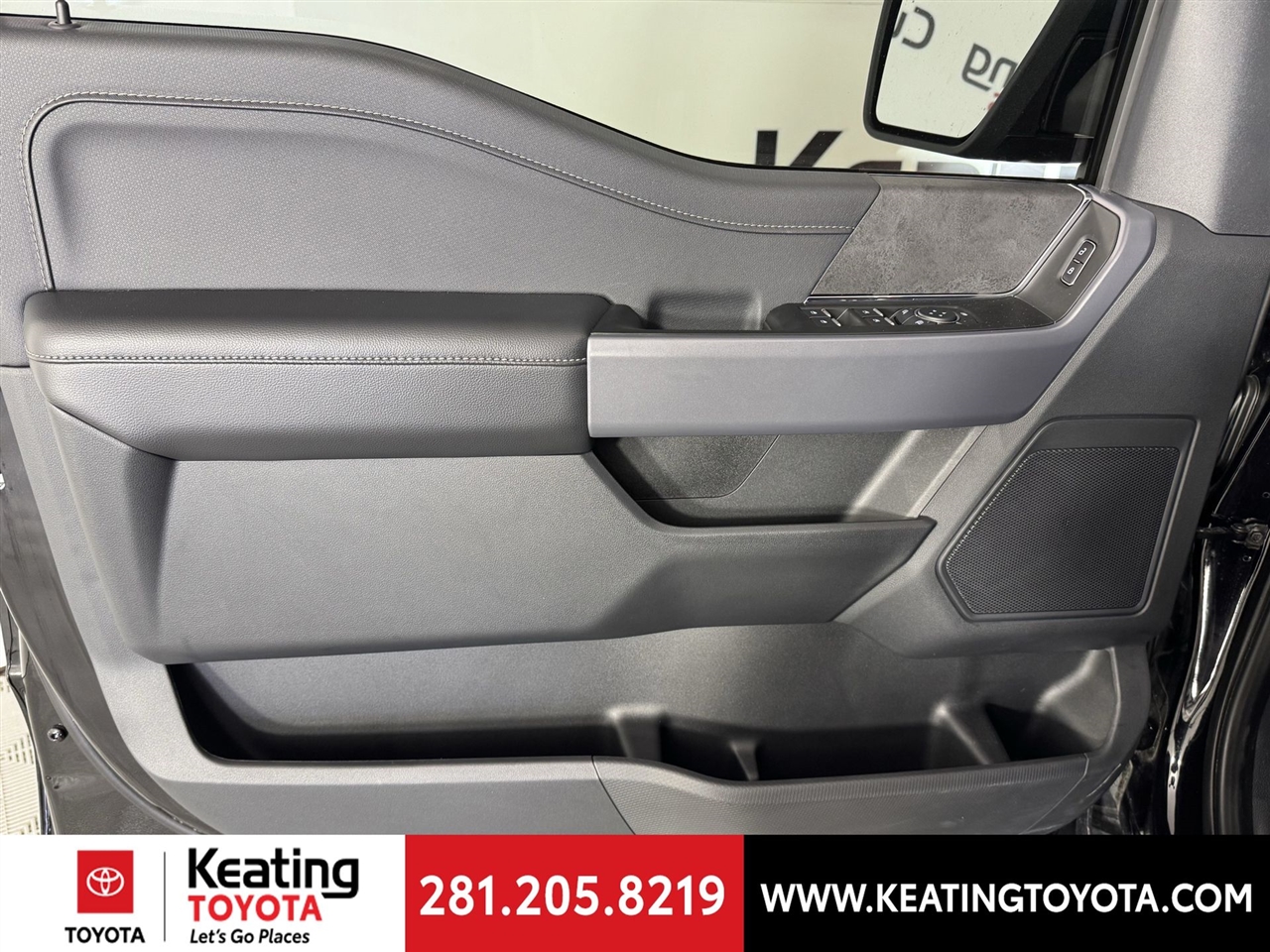 Ford F-150 XLT SuperCrew 4WD 2025