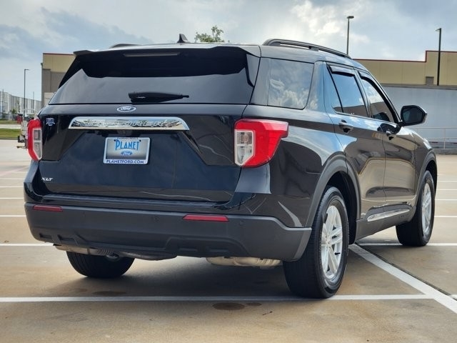 Ford Explorer XLT 2022