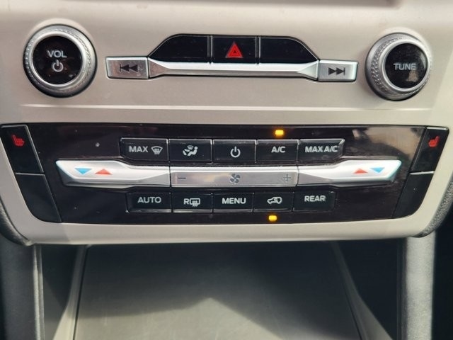 Ford Explorer XLT 2022