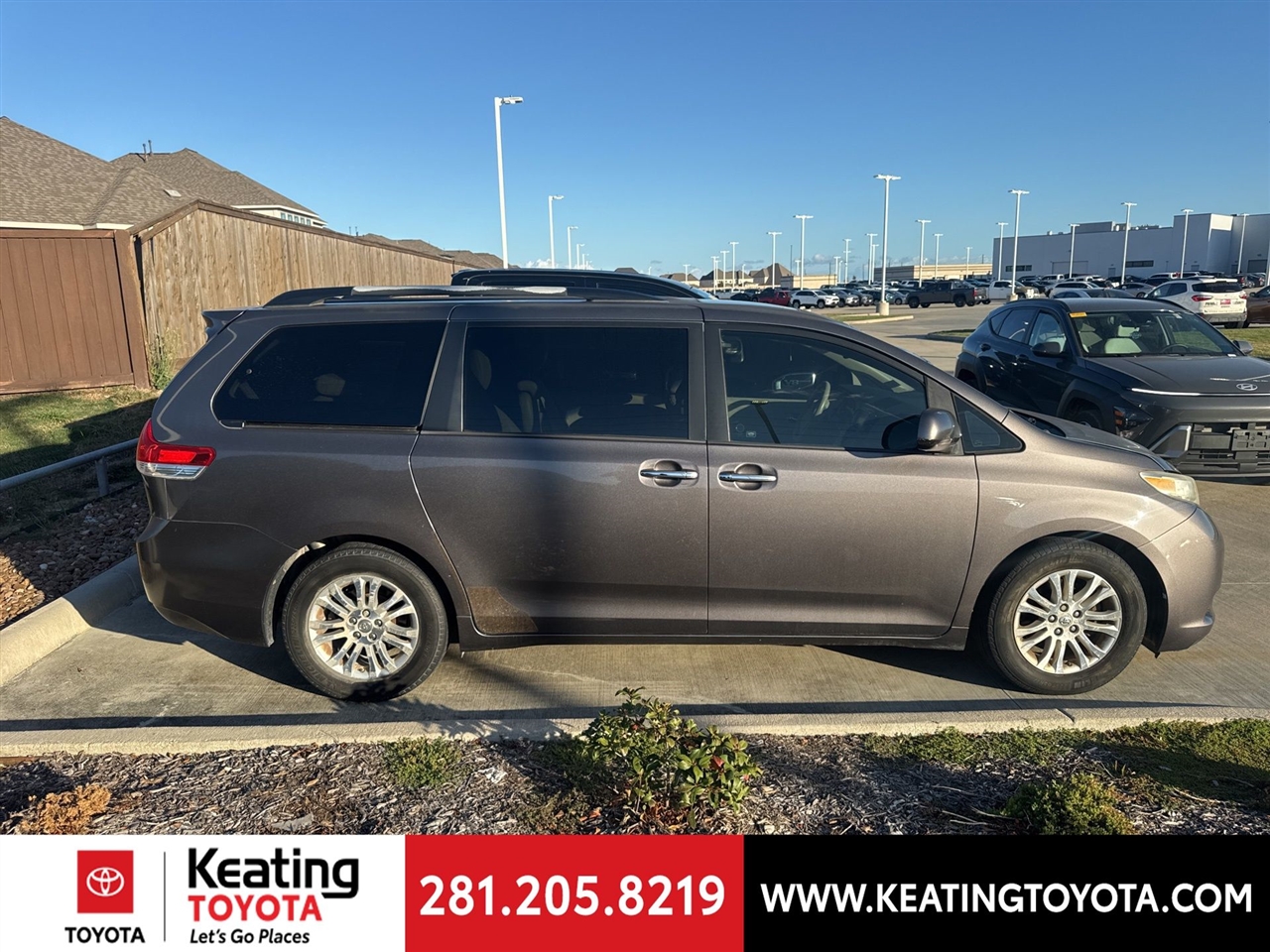 Toyota Sienna XLE FWD 8-Passenger V6 2012