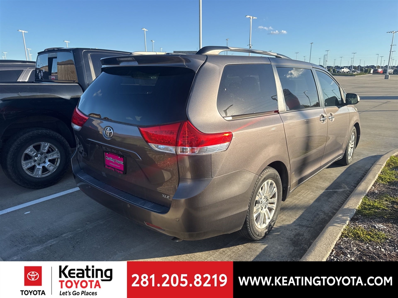Toyota Sienna XLE FWD 8-Passenger V6 2012