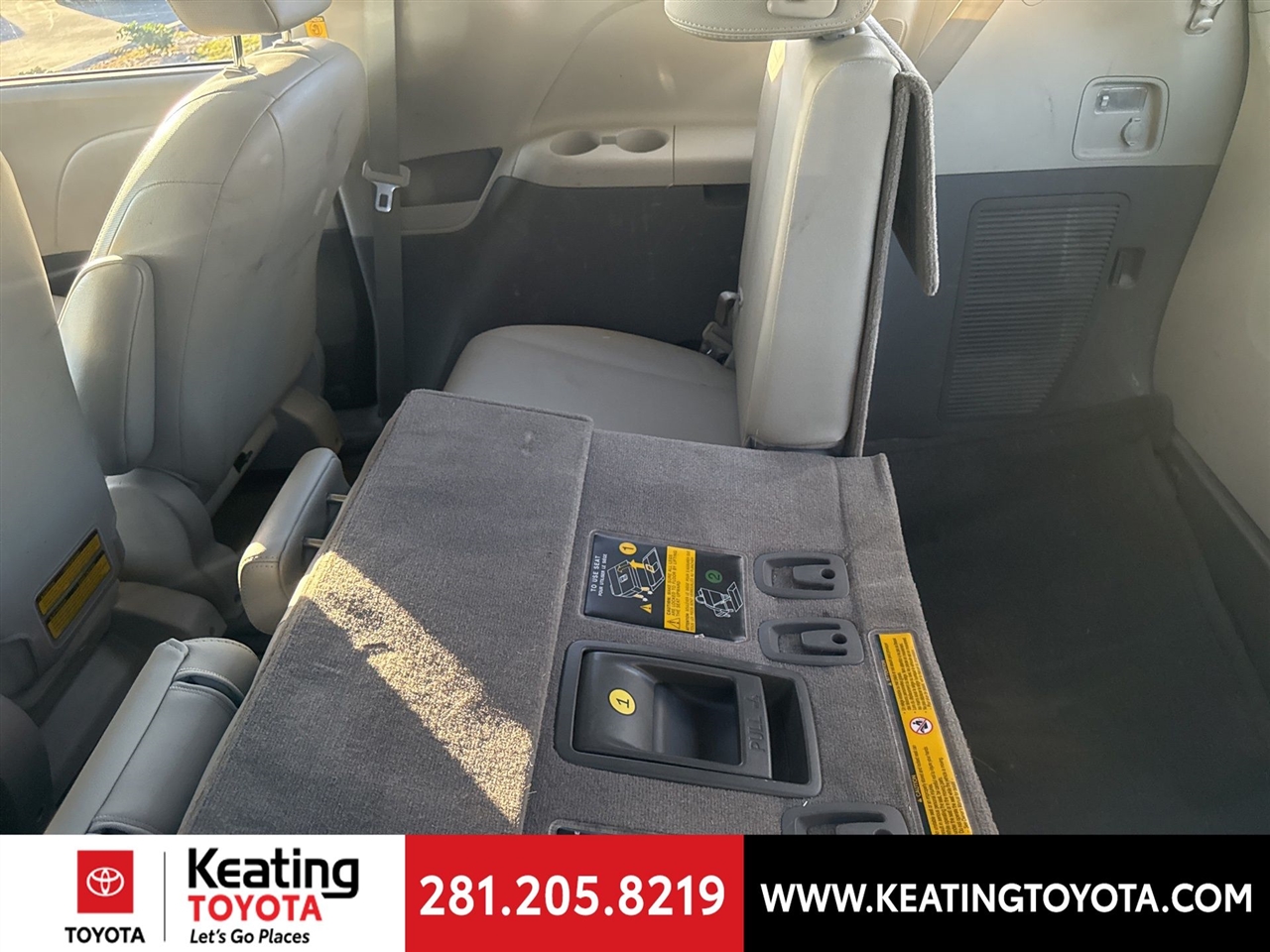 Toyota Sienna XLE FWD 8-Passenger V6 2012