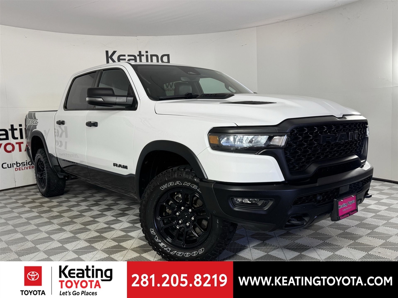RAM 1500 Rebel Crew Cab SB 4WD 2025