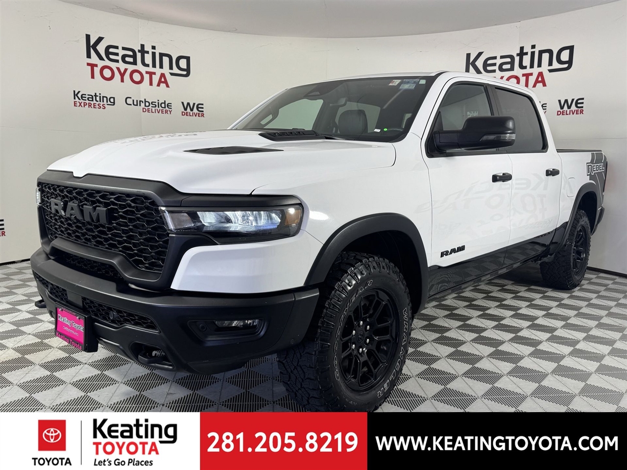 RAM 1500 Rebel Crew Cab SB 4WD 2025