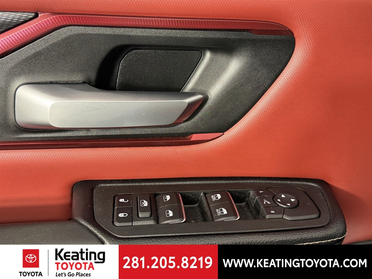 RAM 1500 Rebel Crew Cab SB 4WD 2025