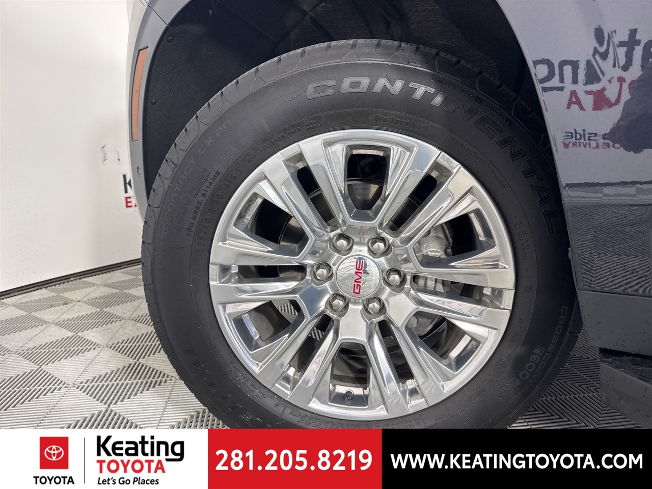 GMC Yukon Denali 4WD 2025