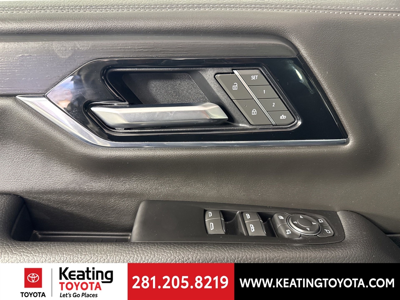 GMC Yukon Denali 4WD 2025