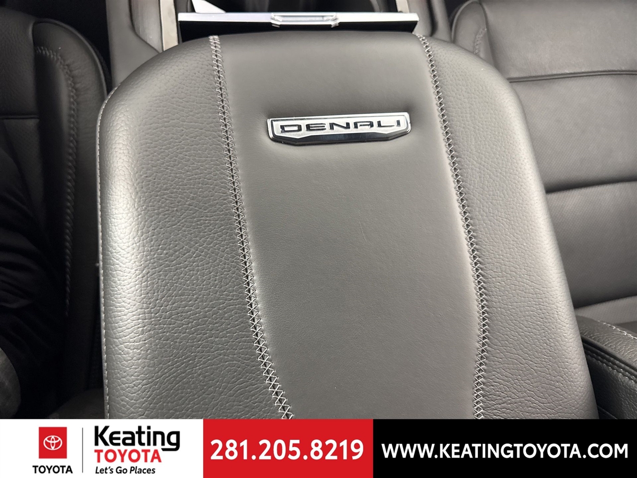 GMC Yukon Denali 4WD 2025