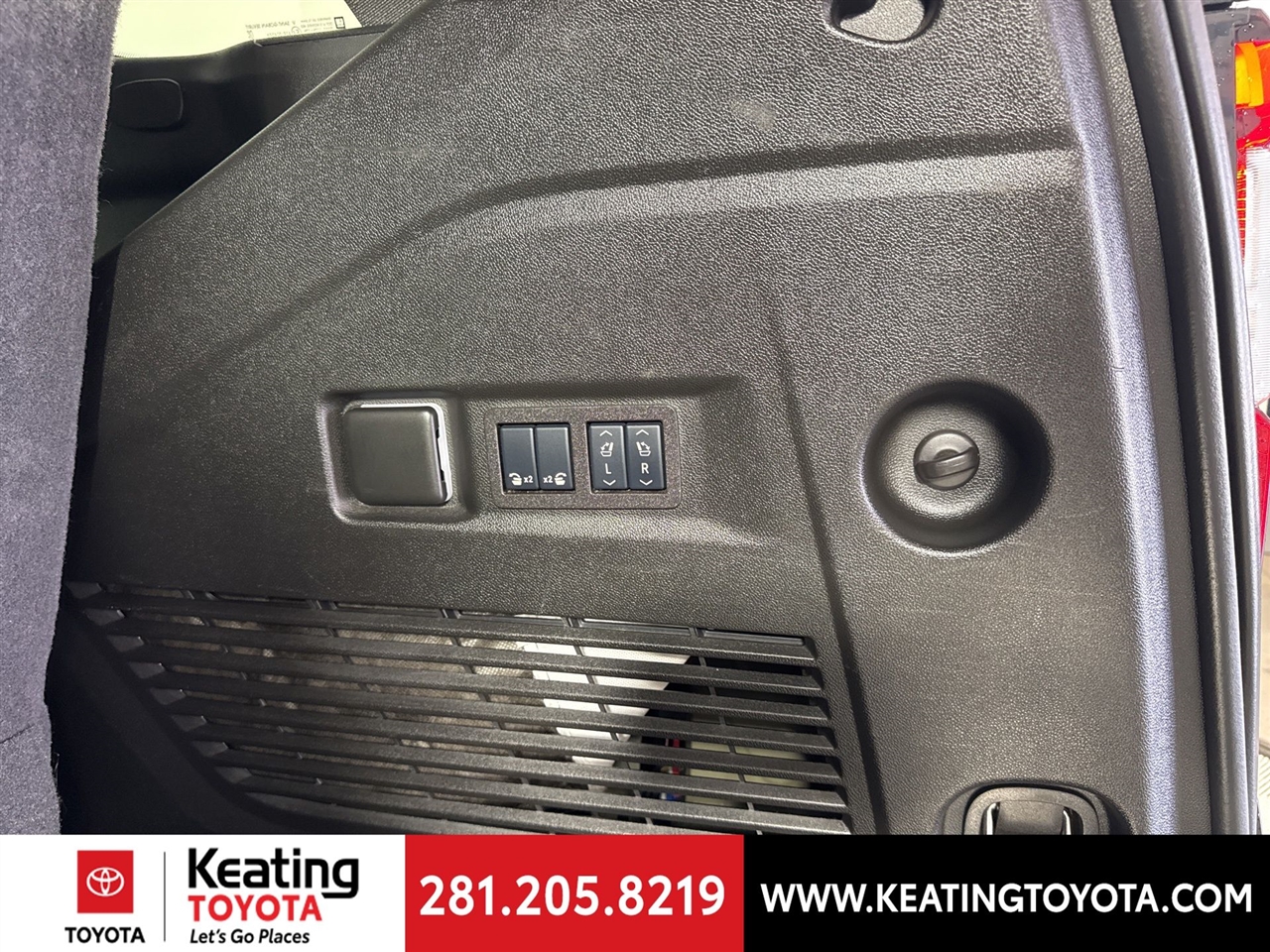 GMC Yukon Denali 4WD 2025