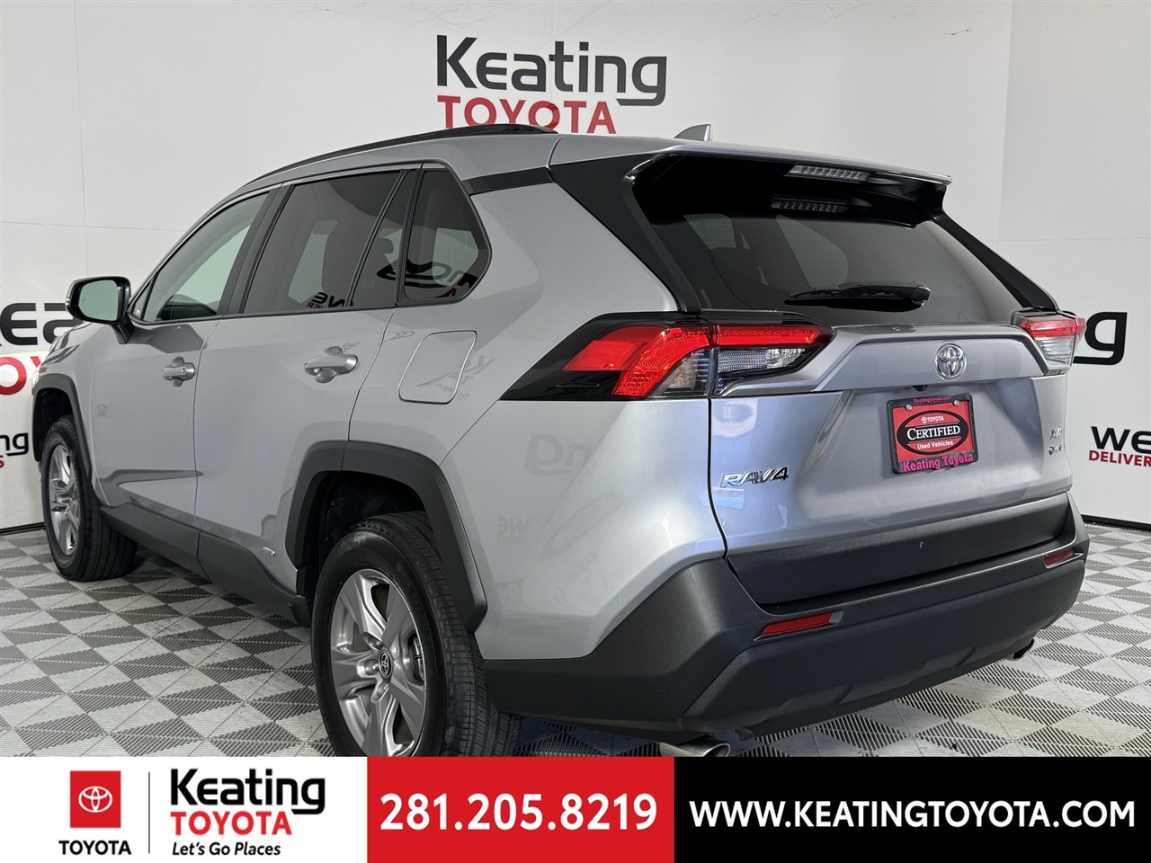 Toyota RAV4 Hybrid XLE 2025