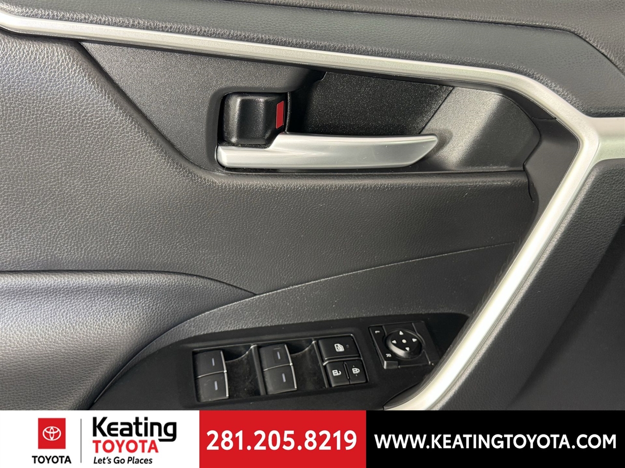 Toyota RAV4 Hybrid XLE 2025