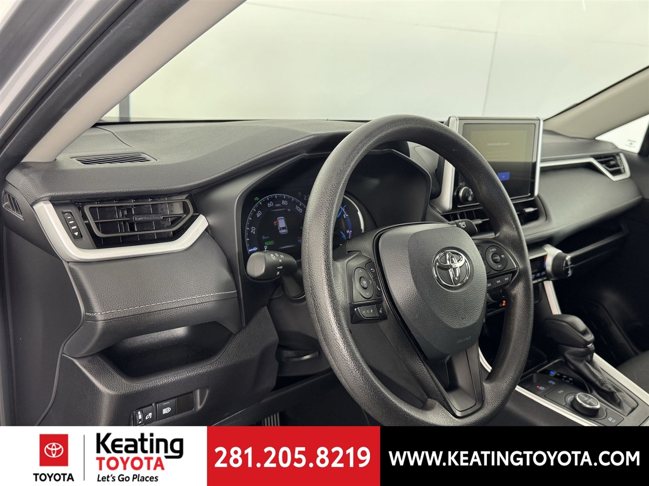 Toyota RAV4 Hybrid XLE 2025