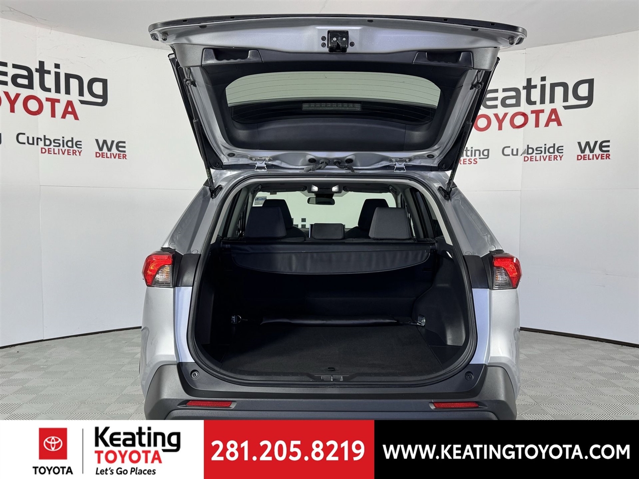 Toyota RAV4 Hybrid XLE 2025