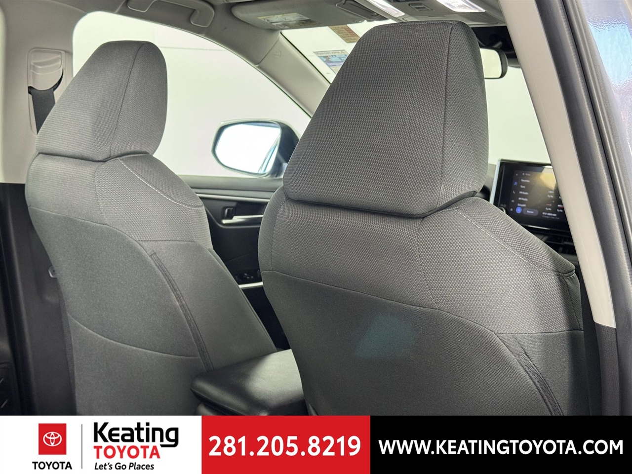 Toyota RAV4 Hybrid XLE 2025