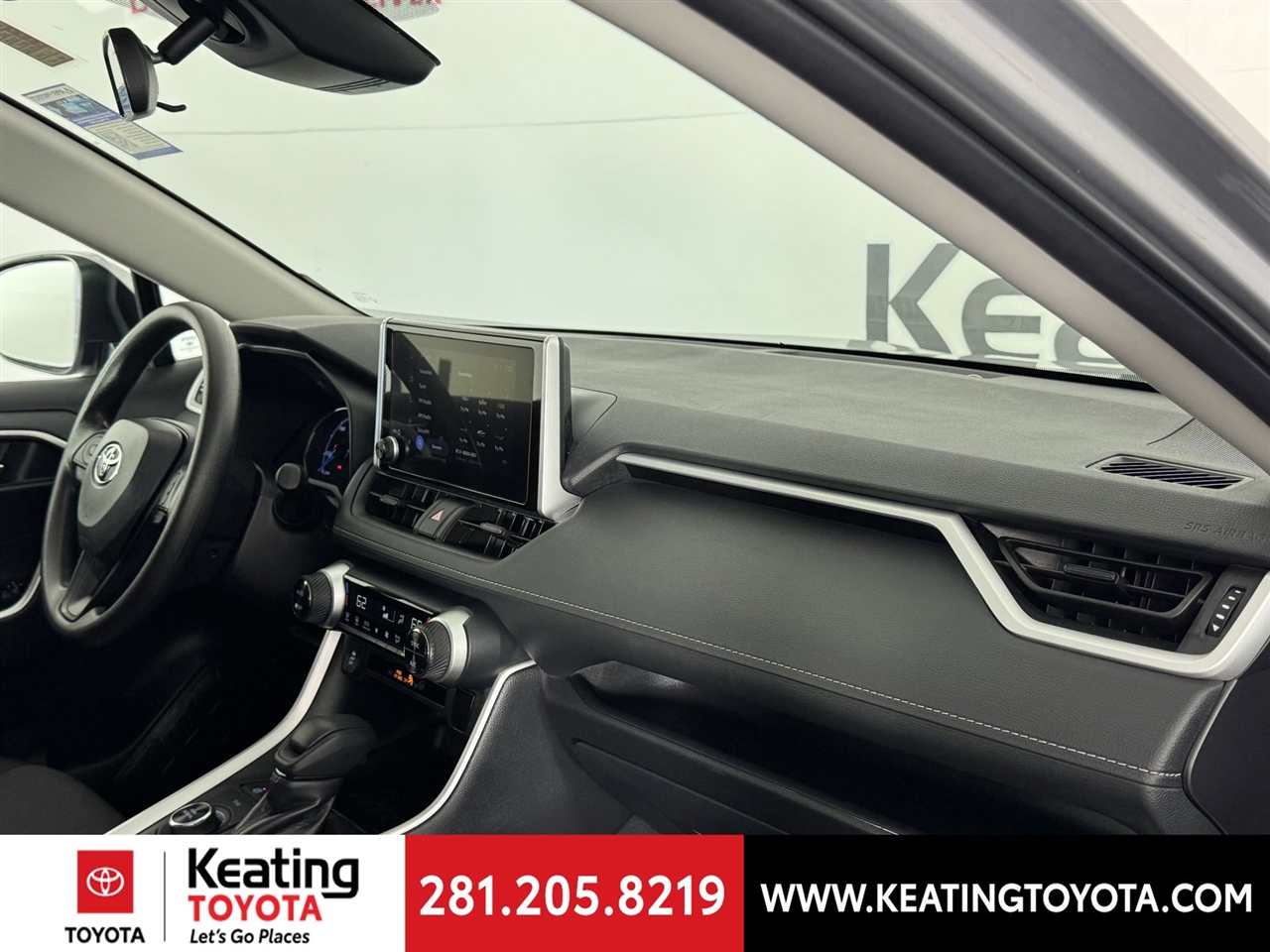 Toyota RAV4 Hybrid XLE 2025