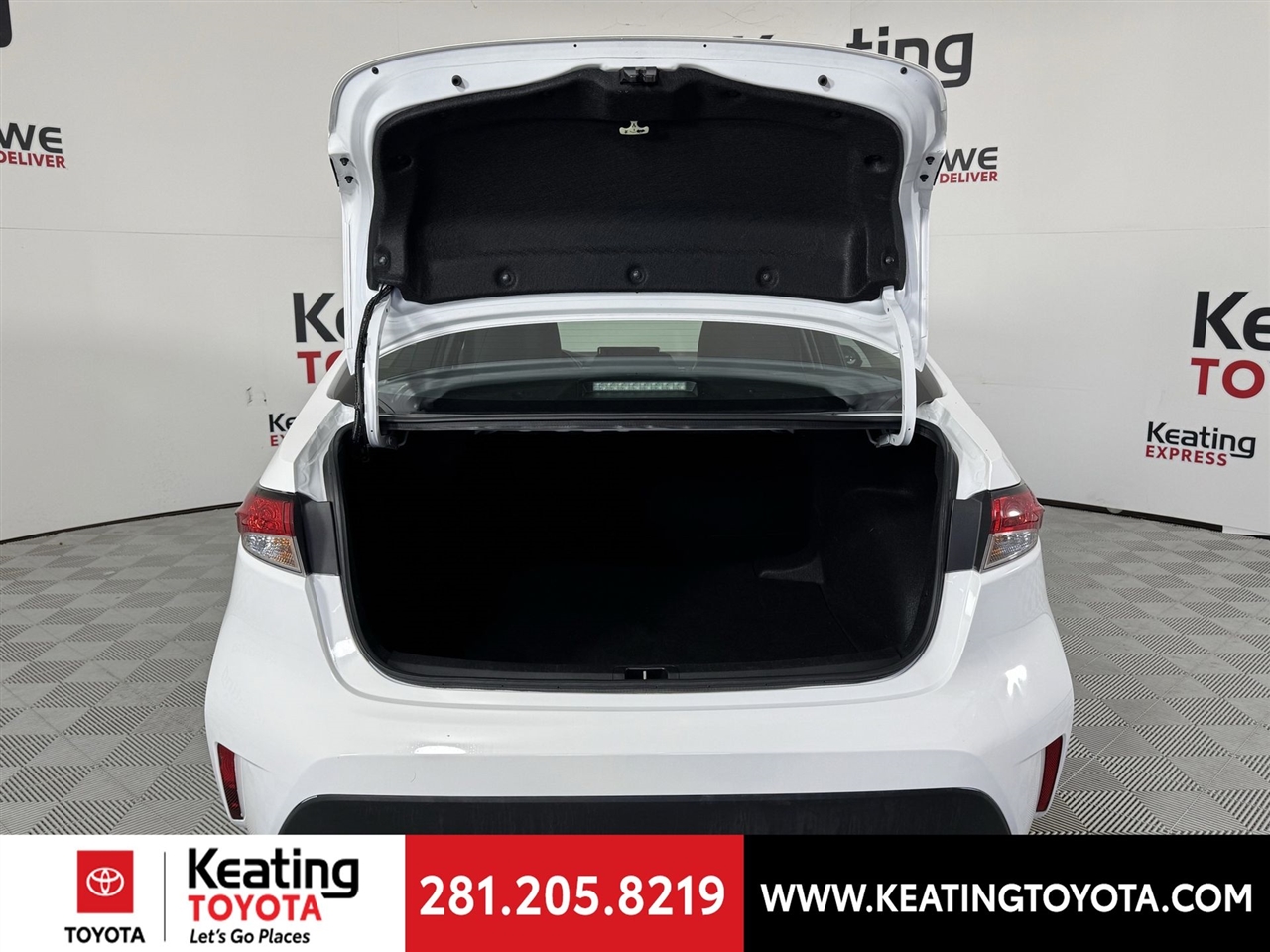 Toyota Corolla LE 2024