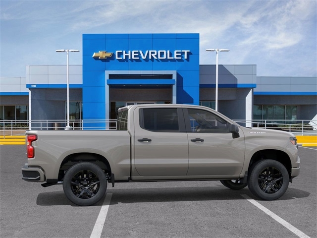 Chevrolet Silverado 1500 Custom Crew Cab 2WD 2026