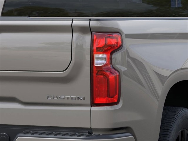 Chevrolet Silverado 1500 Custom Crew Cab 2WD 2026