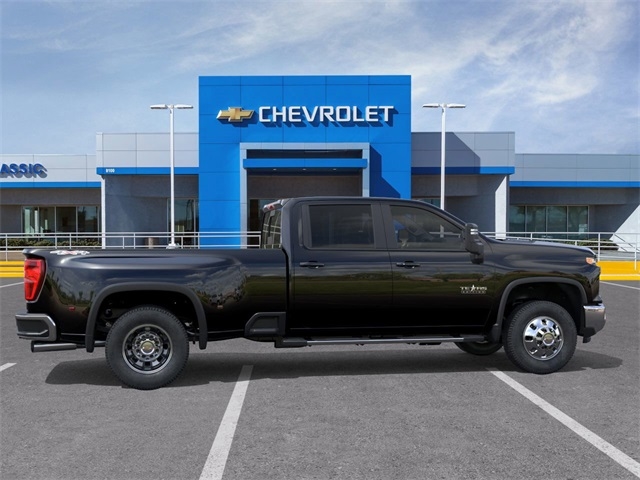 Chevrolet Silverado 3500HD LT Crew Cab 4WD 2025