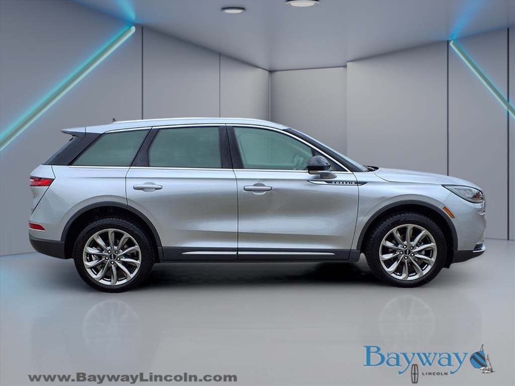 Lincoln Corsair Base 2021