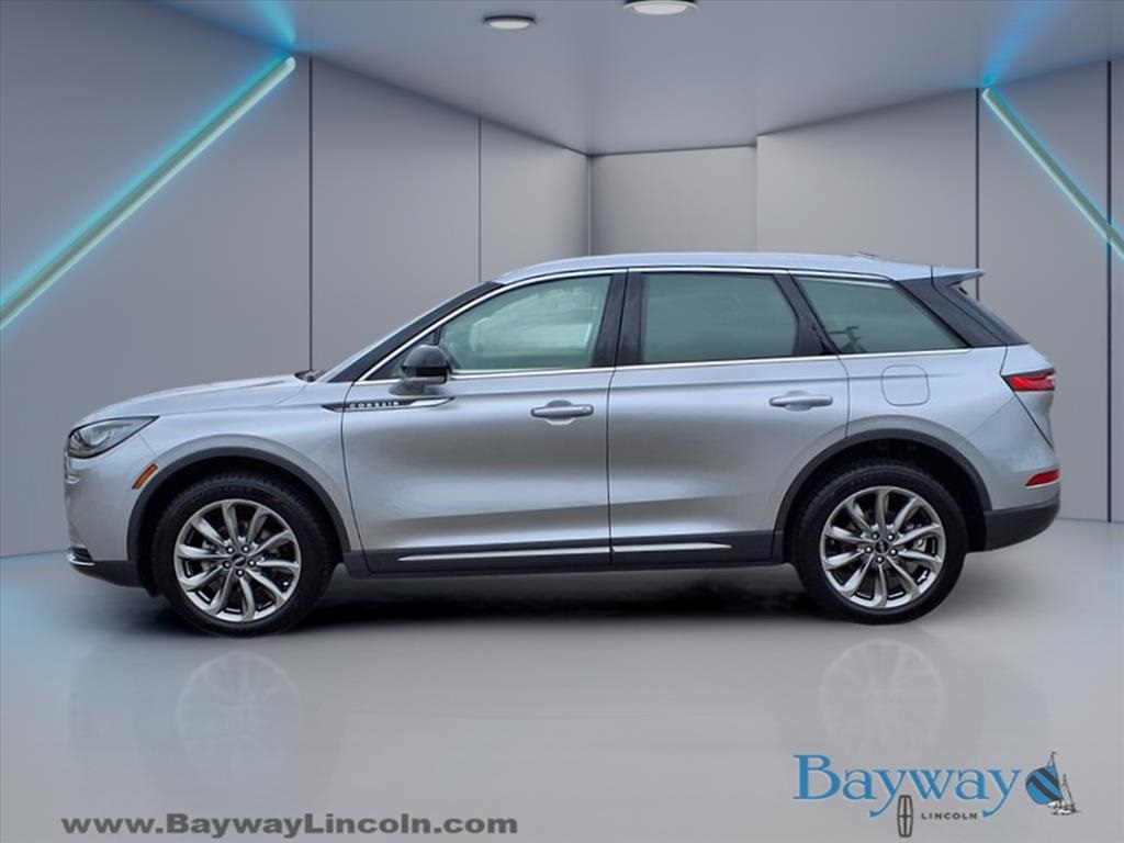 Lincoln Corsair Base 2021