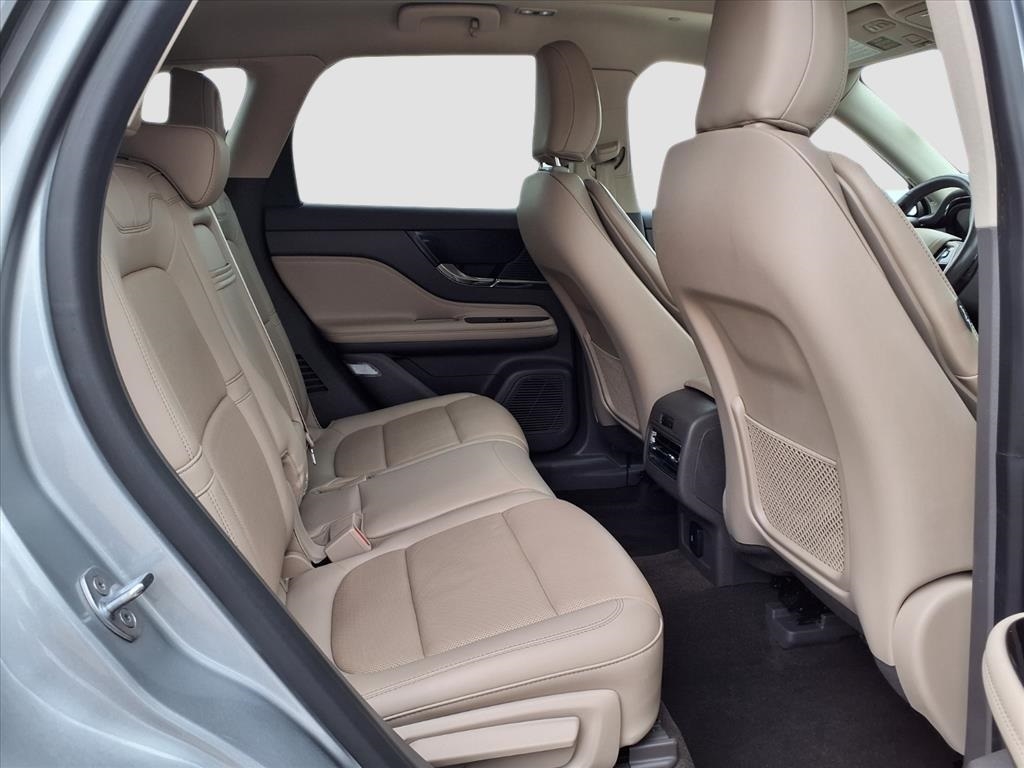 Lincoln Corsair Base 2021