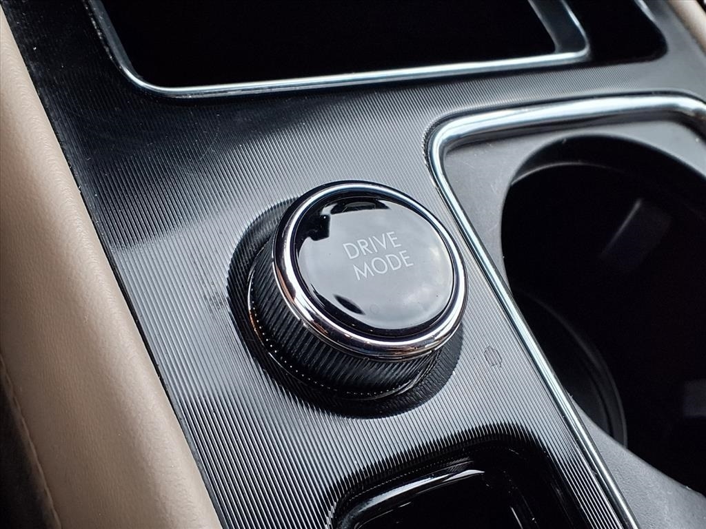 Lincoln Corsair Base 2021