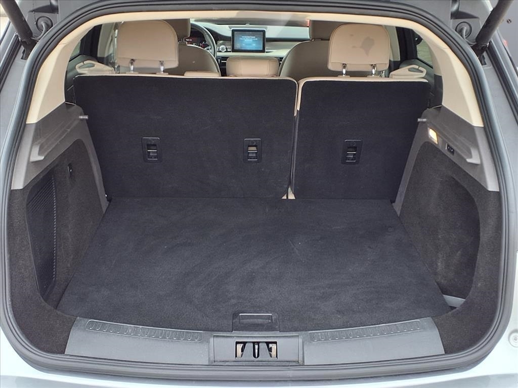 Lincoln Corsair Base 2021