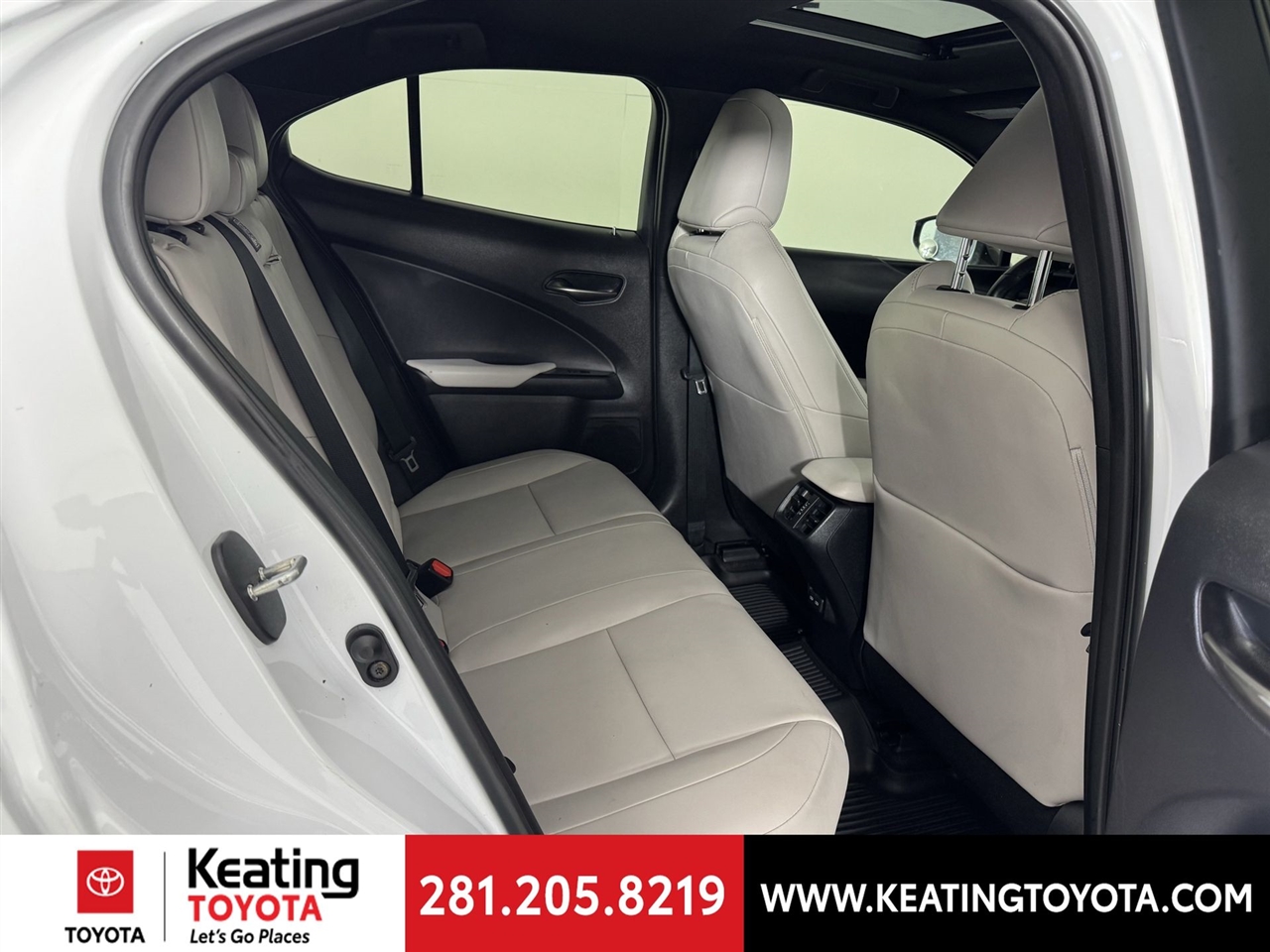 Lexus UX 250h F SPORT Design 2024