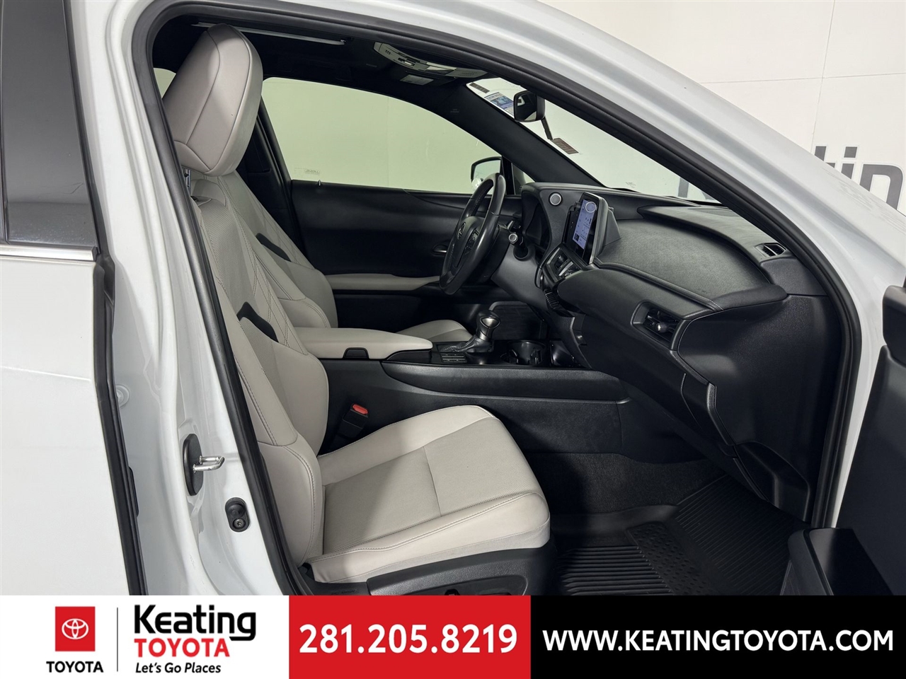 Lexus UX 250h F SPORT Design 2024