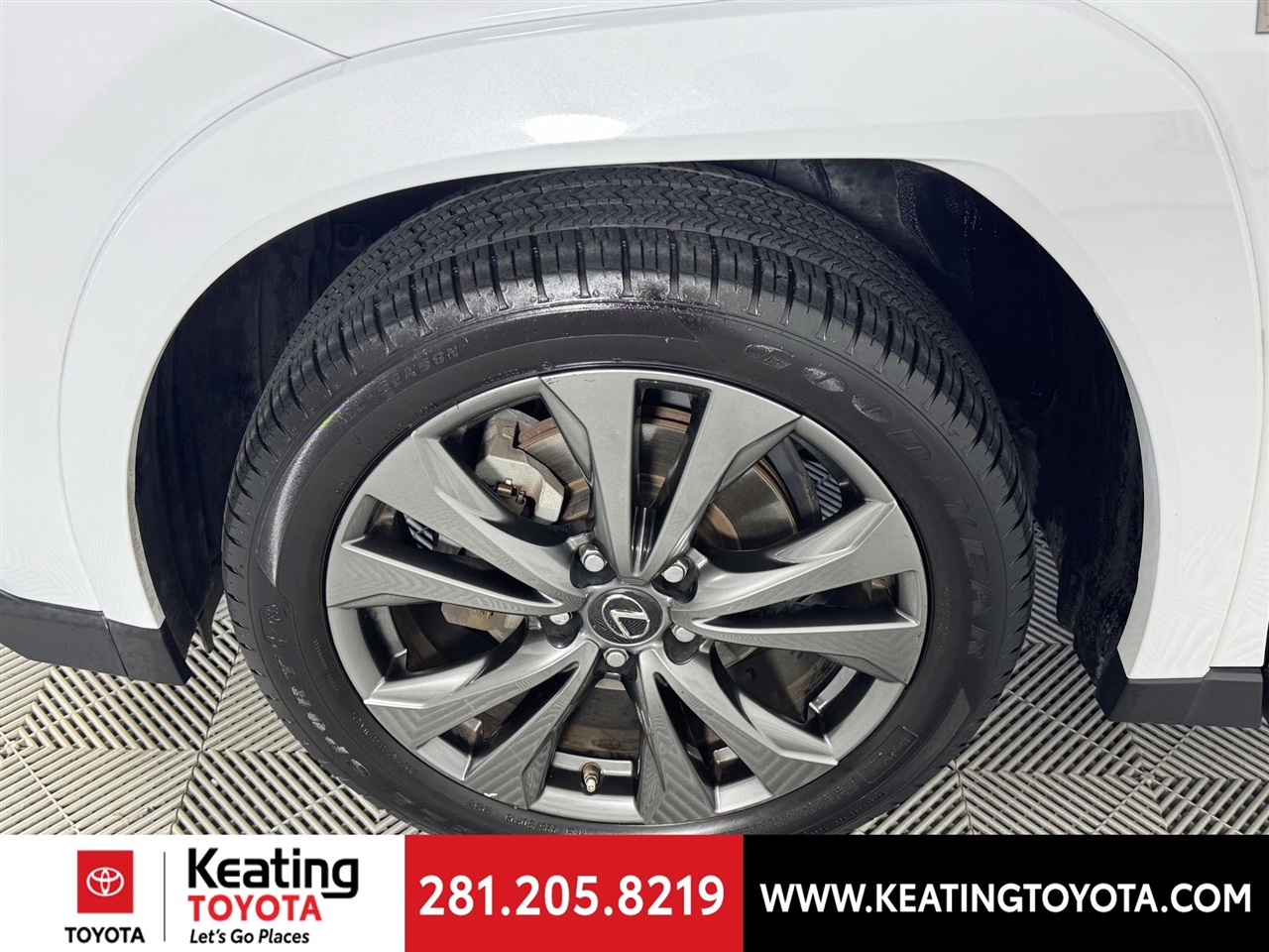 Lexus UX 250h F SPORT Design 2024