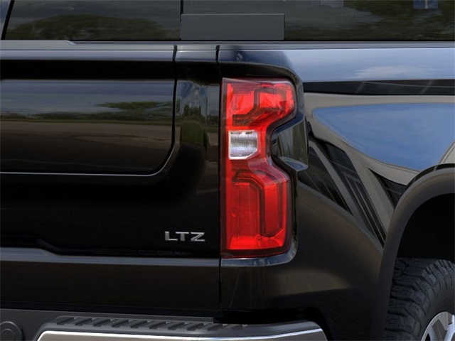 Chevrolet Silverado 1500 LTZ Crew Cab 4WD 2026