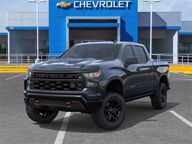 Chevrolet Silverado 1500 Trail Boss Custom Crew Cab 4WD 2026