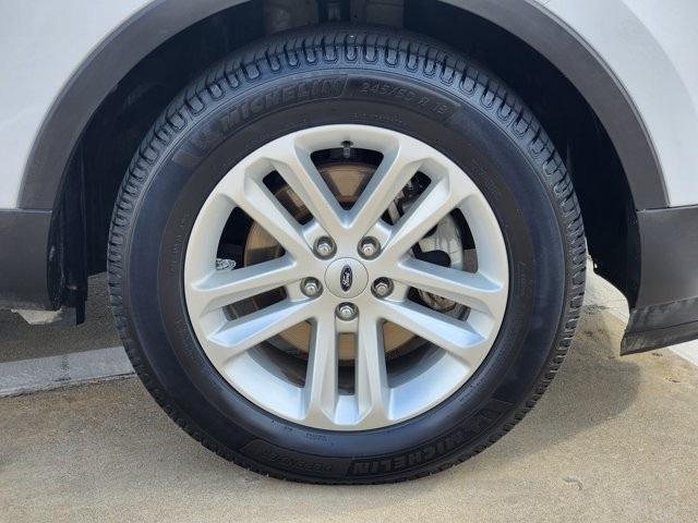 Ford Explorer Base FWD 2017