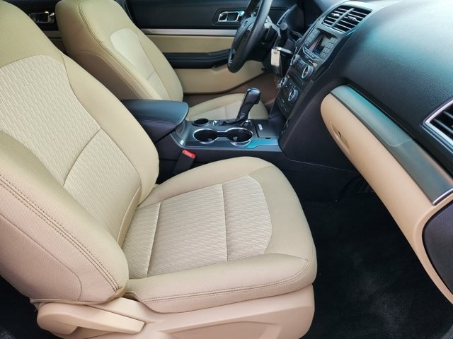 Ford Explorer Base FWD 2017