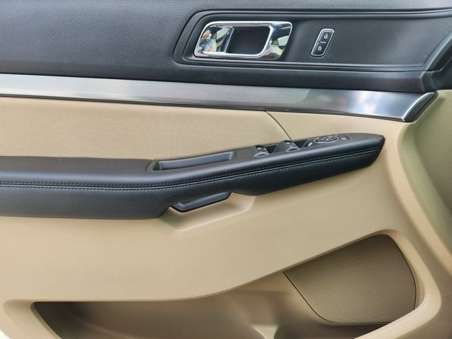 Ford Explorer Base FWD 2017