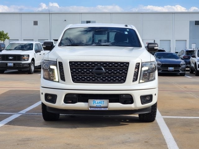 Nissan Titan SV Crew Cab 4WD 2018
