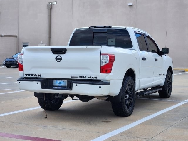 Nissan Titan SV Crew Cab 4WD 2018