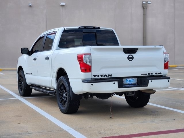Nissan Titan SV Crew Cab 4WD 2018