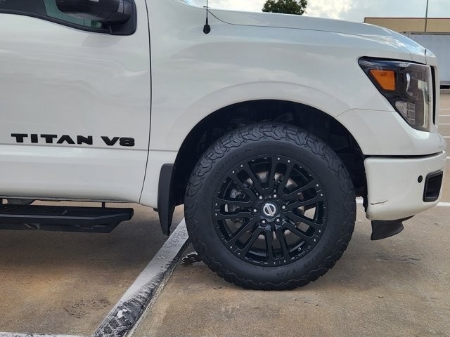 Nissan Titan SV Crew Cab 4WD 2018