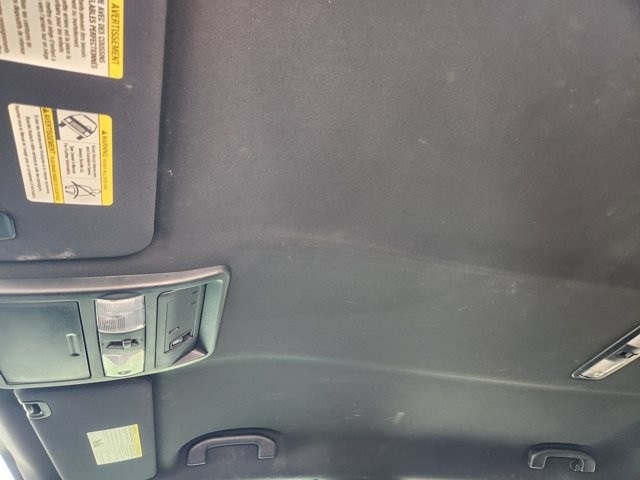 Nissan Titan SV Crew Cab 4WD 2018