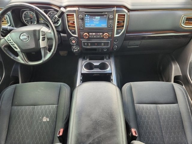 Nissan Titan SV Crew Cab 4WD 2018