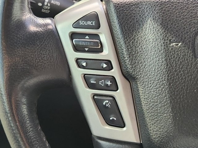 Nissan Titan SV Crew Cab 4WD 2018